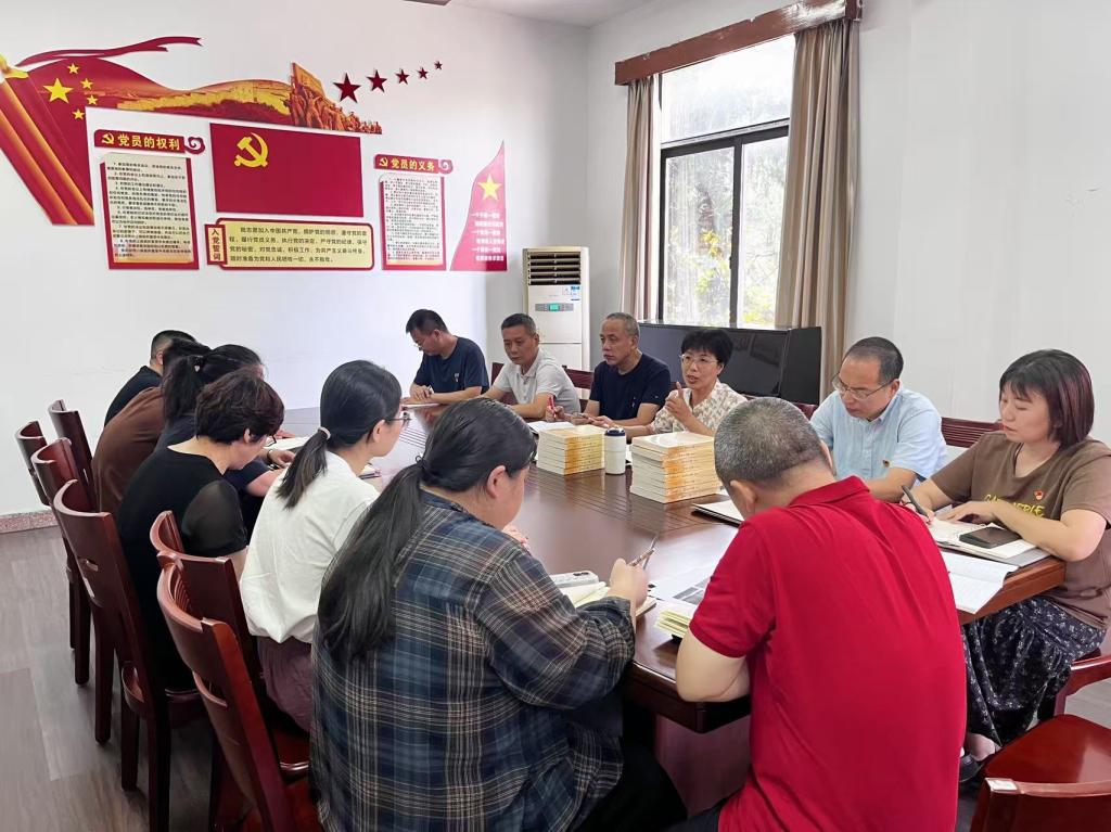 bv伟德源自英国始于1946党总支组织开展“七一”主题党日活动